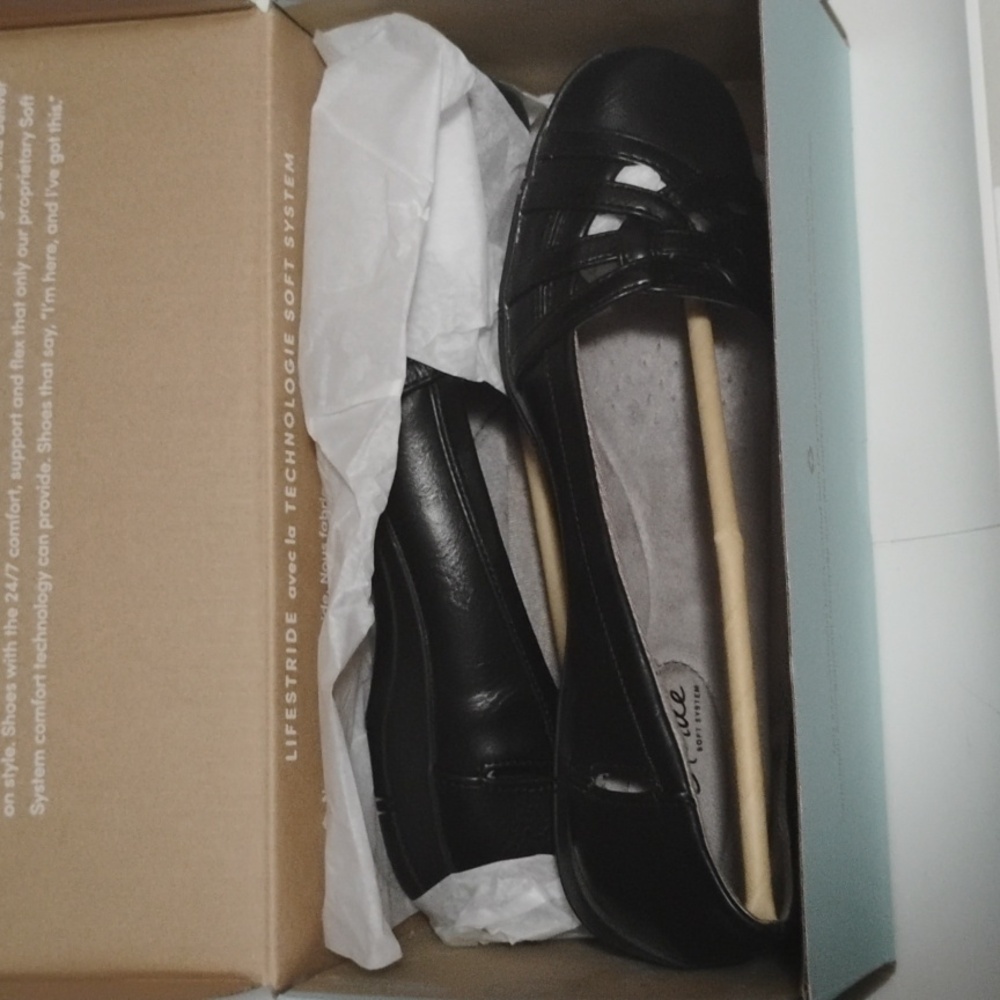 Life Stride Women's Classic Black Loafers